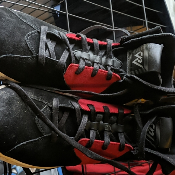 Shoes - Picture 2 of 4